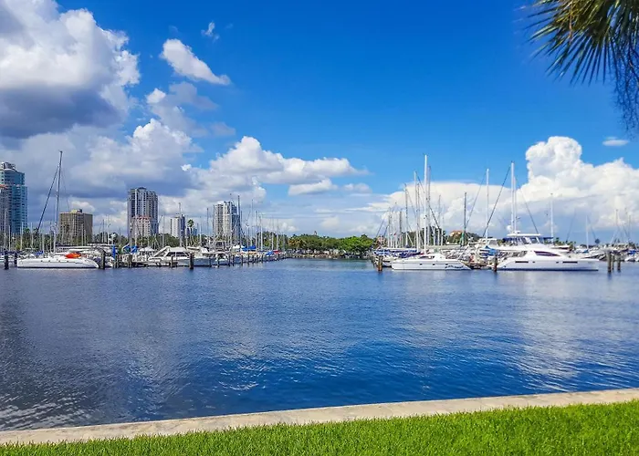Trail Oasis Triplex * Clearwater Beach