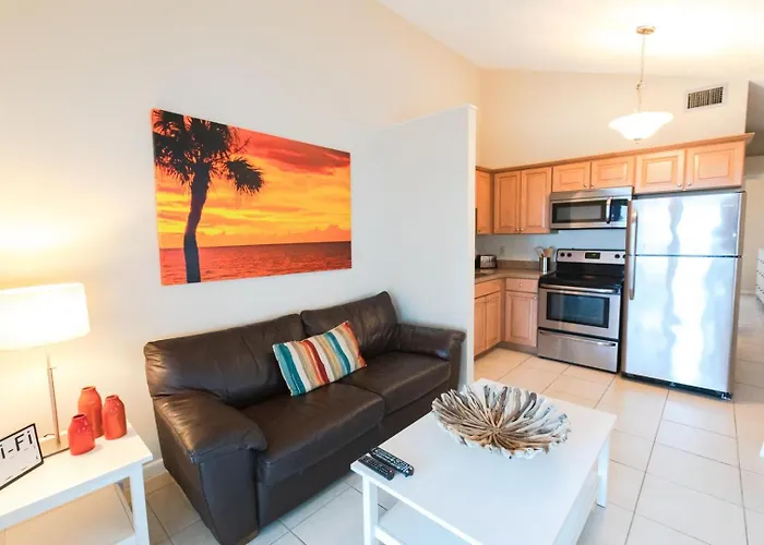 Trail Oasis Triplex Holiday home *