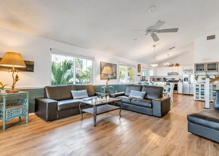 Trail Oasis Triplex Holiday home