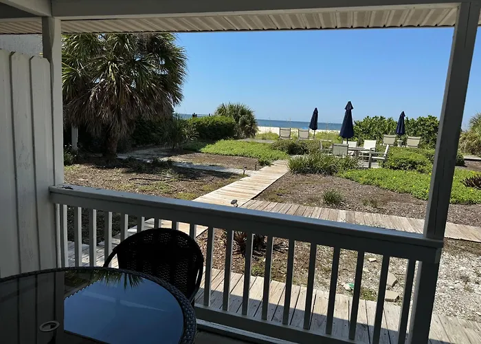 Trail Oasis Triplex Holiday home *